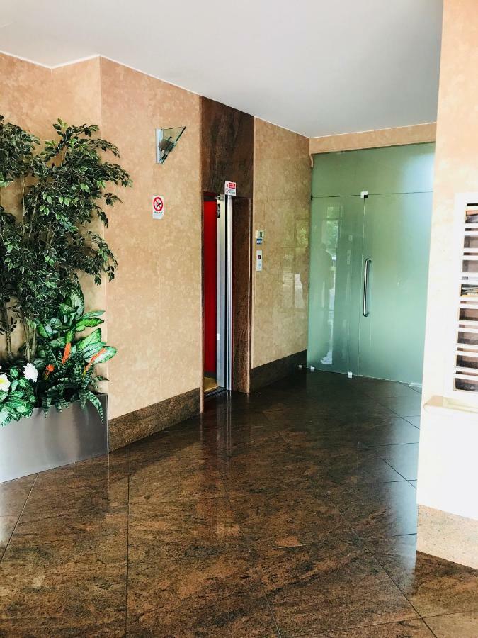 Chic Panoramic Apartment ベルガモ エクステリア 写真