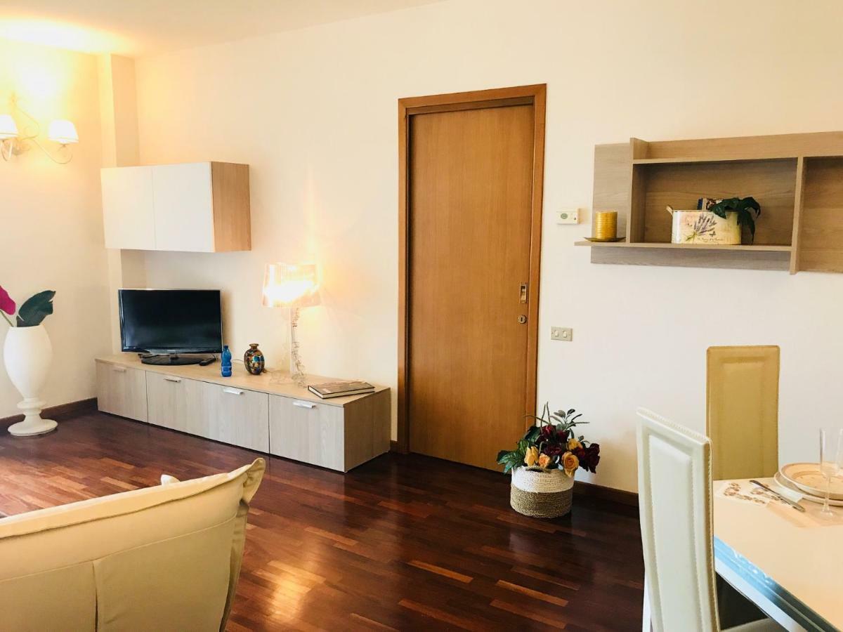 Chic Panoramic Apartment ベルガモ エクステリア 写真
