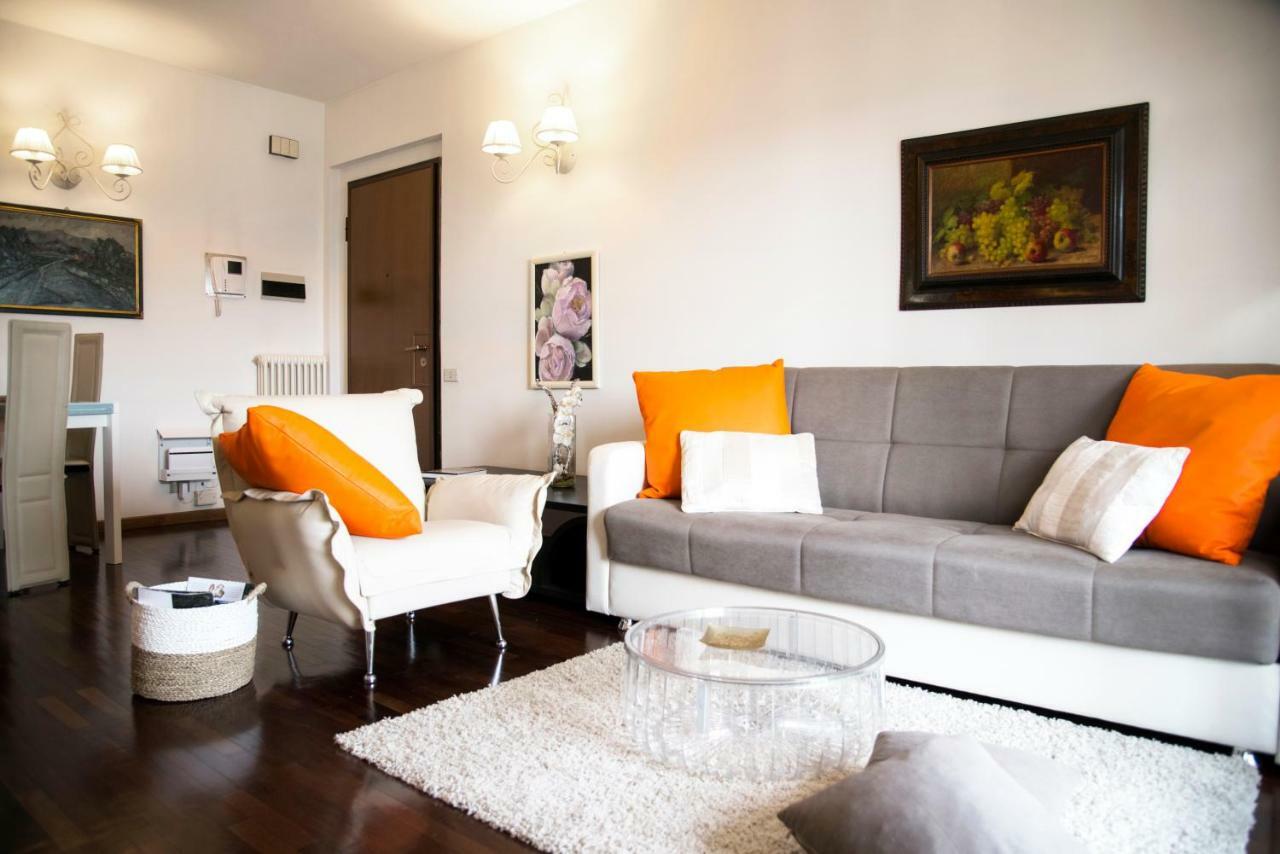 Chic Panoramic Apartment ベルガモ エクステリア 写真